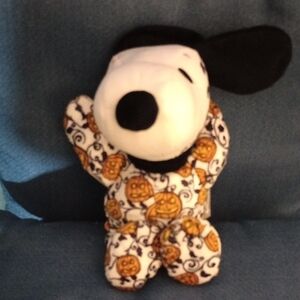 Hallmark Peanut Plush Stuffed Snoopy with Pumpkin Pattern Outfit, Pre-owned